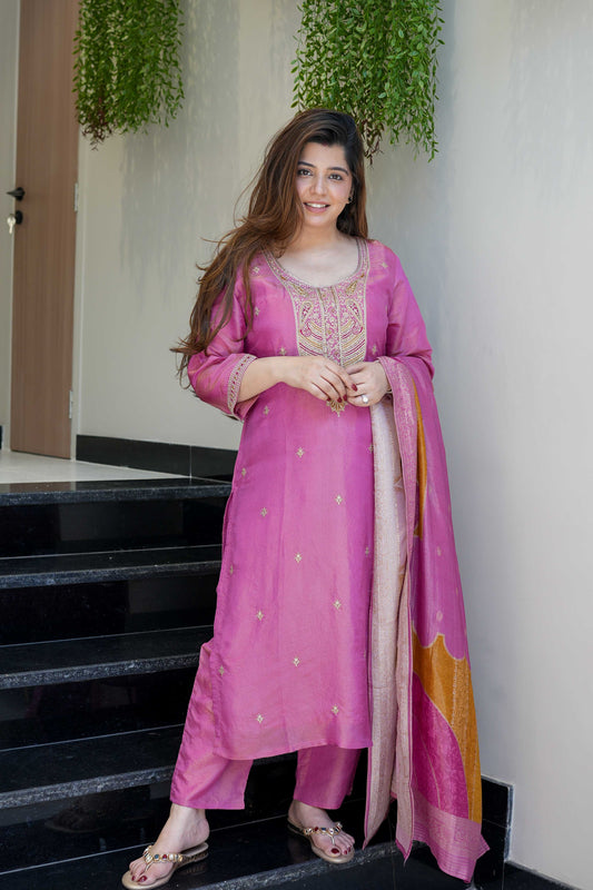 Peach Embroidered Viscose Simmer Kurti Set with Jacquard Dupatta