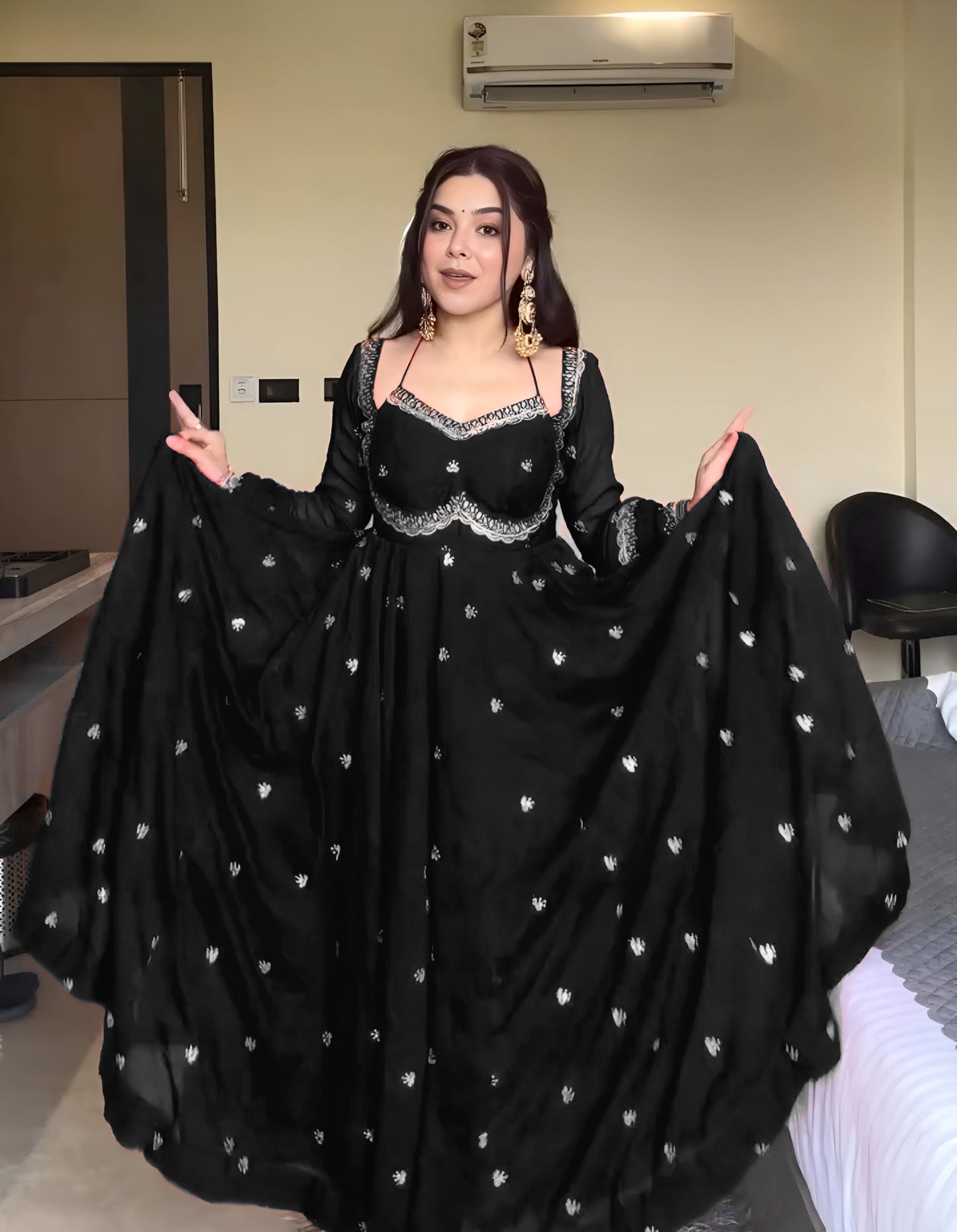 Black Embroidered Anarkali kurti set